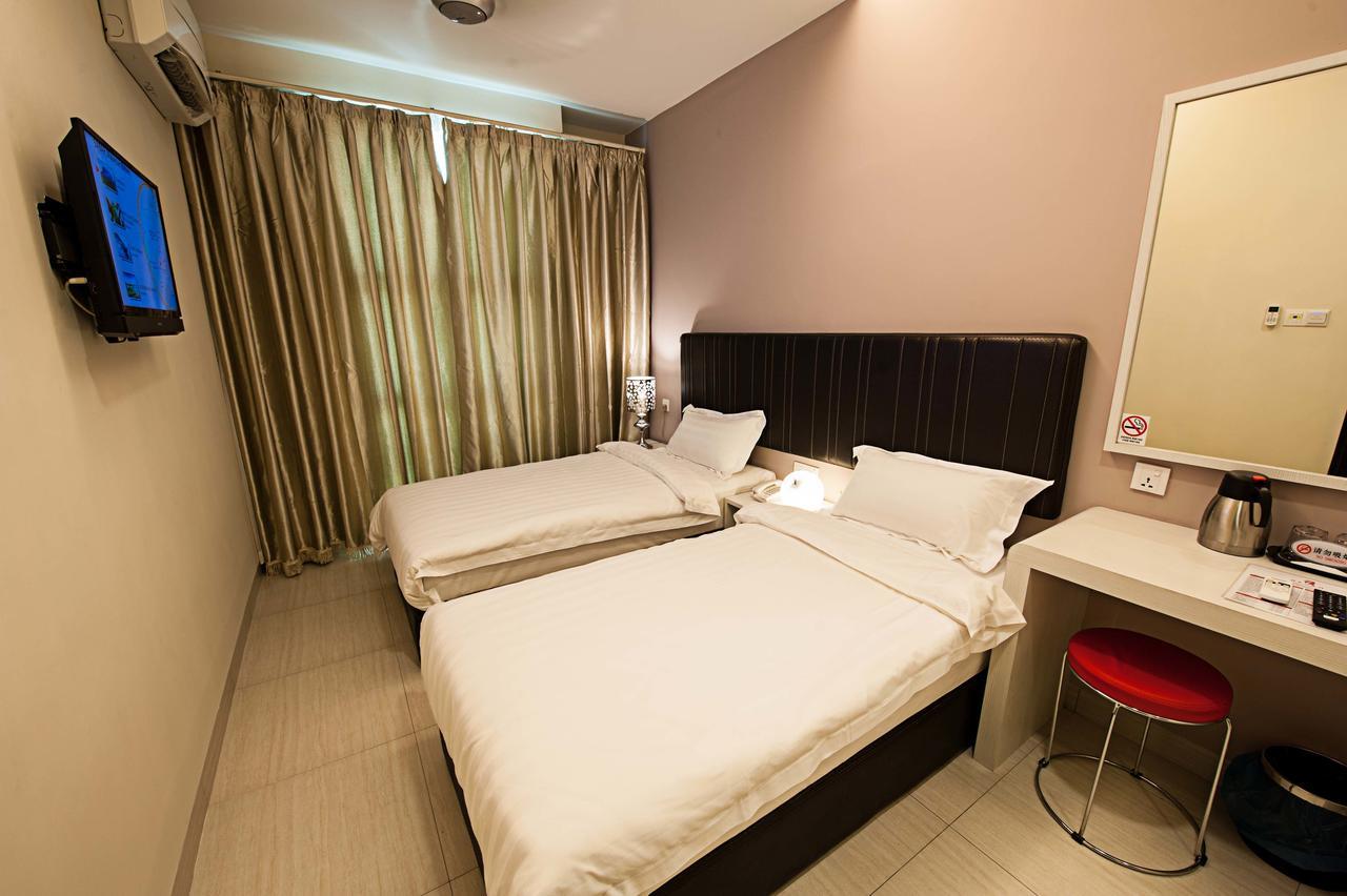 Seven Hotel Putatan Ngoại thất bức ảnh