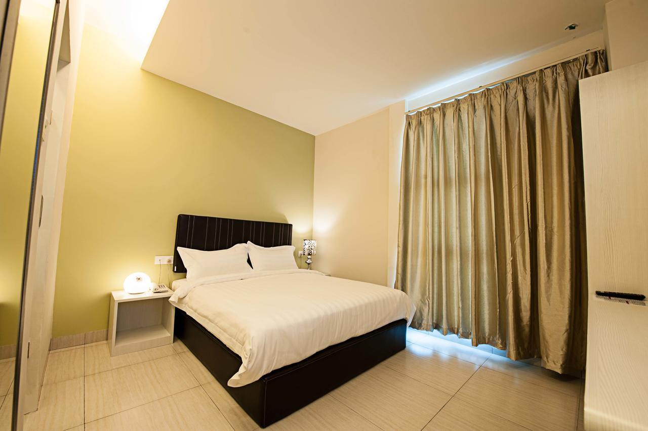 Seven Hotel Putatan Ngoại thất bức ảnh