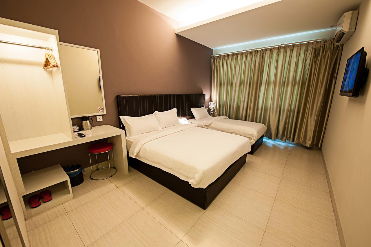 Seven Hotel Putatan Ngoại thất bức ảnh