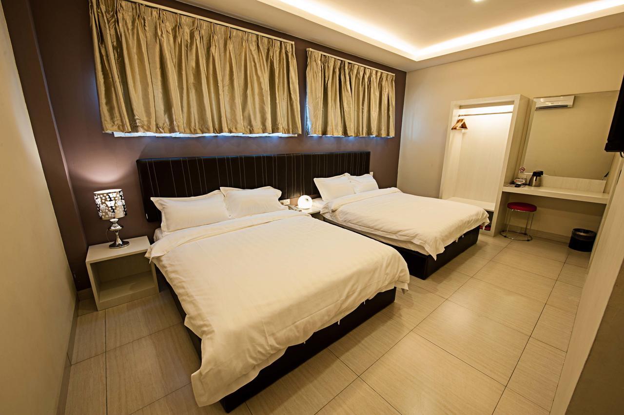Seven Hotel Putatan Ngoại thất bức ảnh