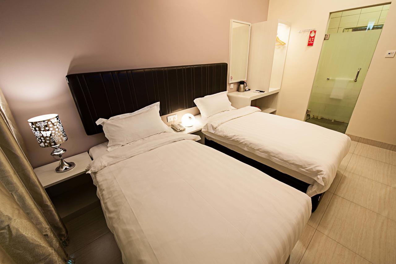 Seven Hotel Putatan Ngoại thất bức ảnh