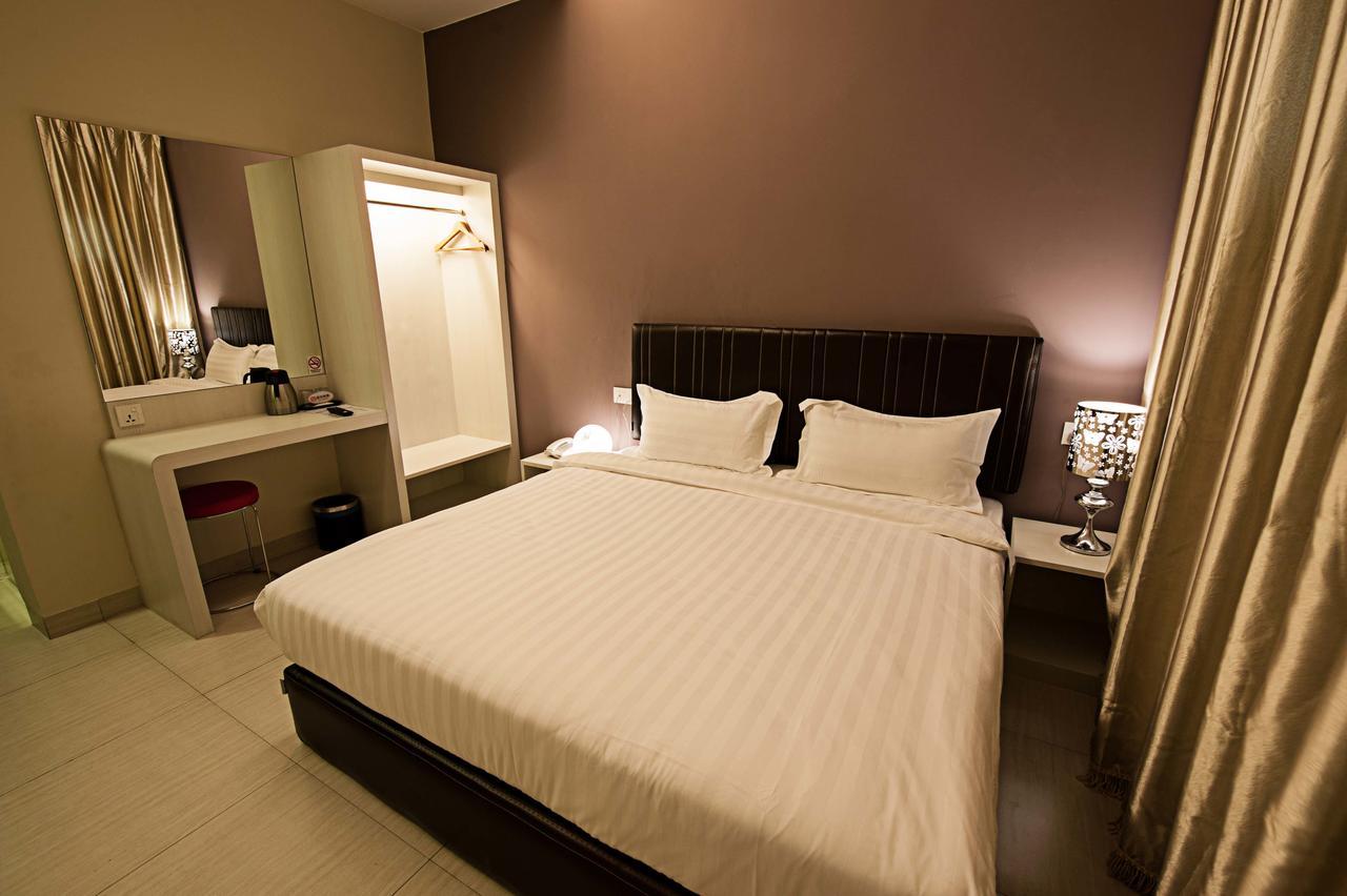 Seven Hotel Putatan Ngoại thất bức ảnh